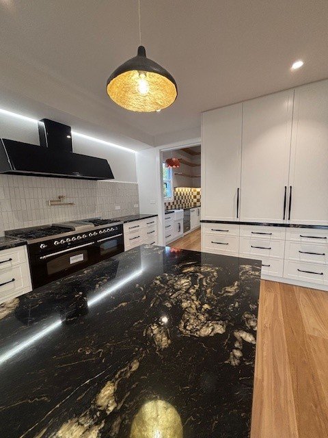 Dana Kitchen 1.jpg
