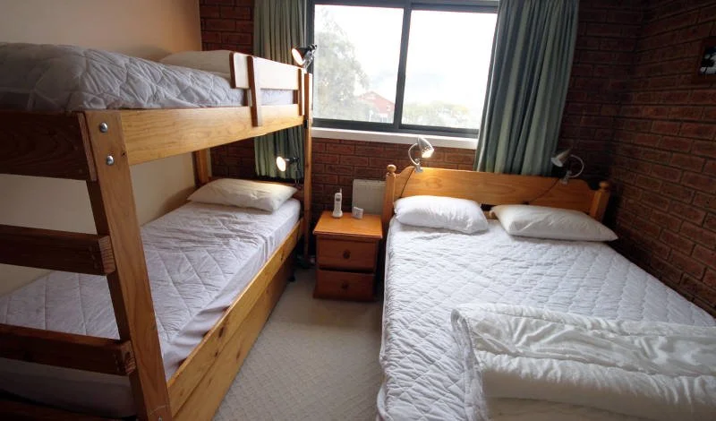Limlimbu-6-bed1_800.jpg