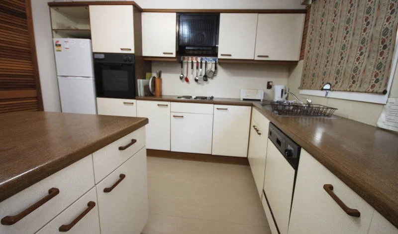 Limlimbu-11-kitchen_800.jpg