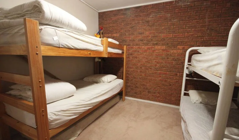 Limlimbu-11-bed2_800.jpg