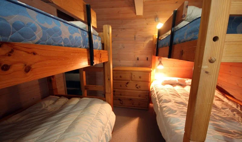 Katmandu-6-bed2_800.jpg