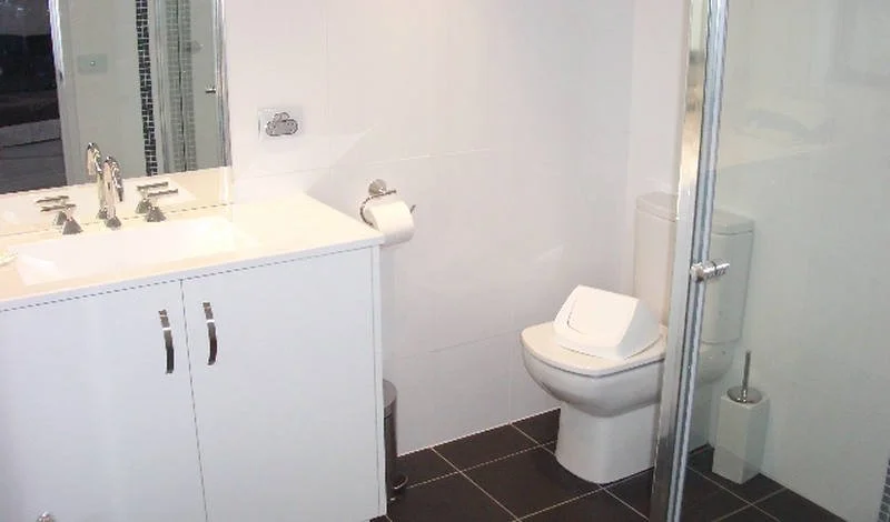Hub-1-bath2_800.jpg