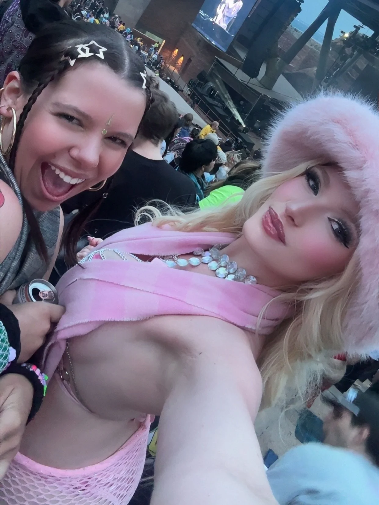 besties on the rocks 🦄🌸💗🌈
