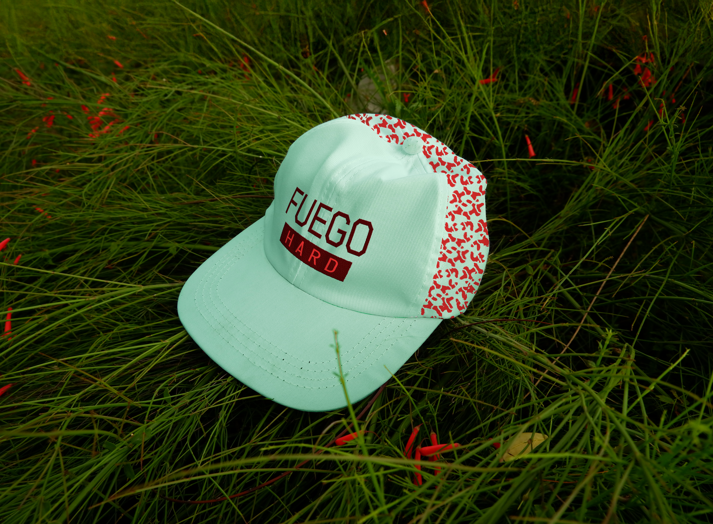 Hat+Mockup-displacement-00.webp
