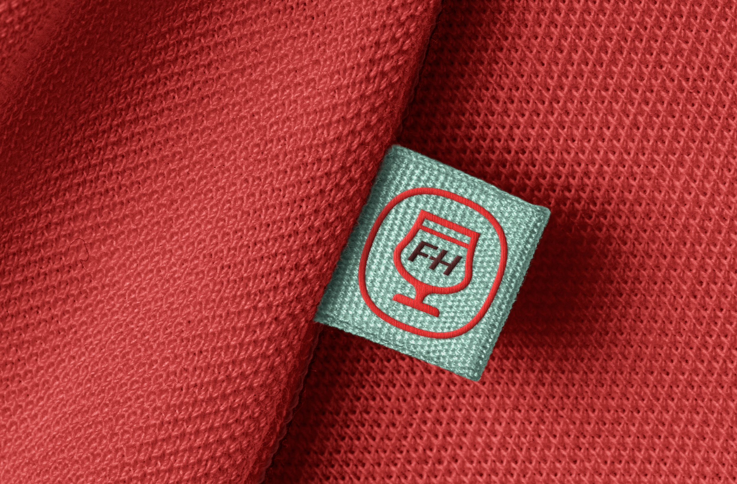 221-apparel-label-embroidery-logo-mockup.webp