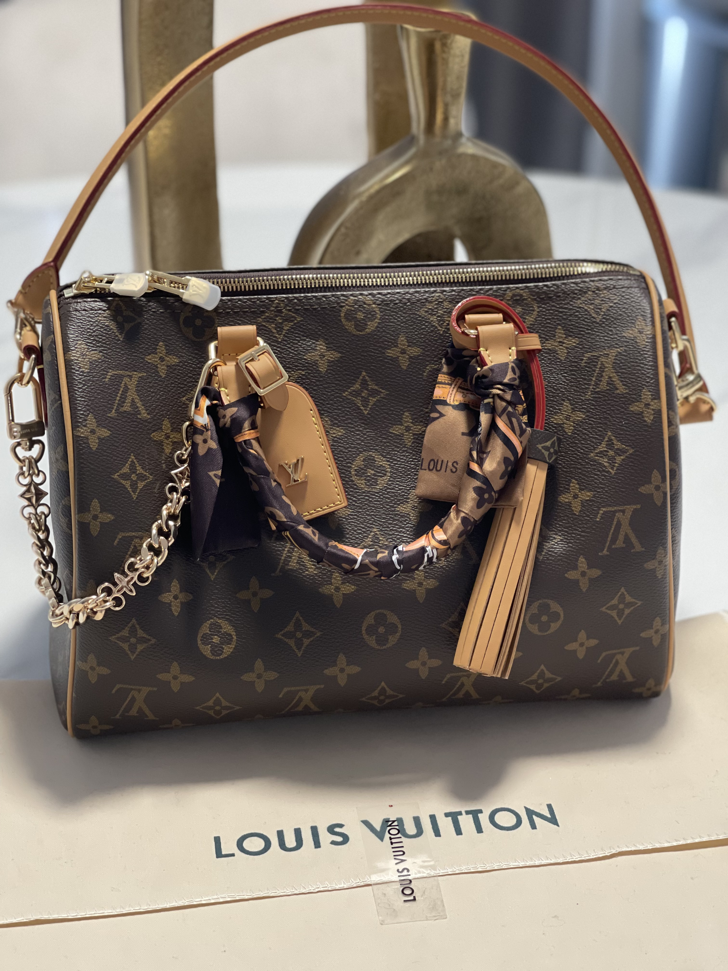 The Luxe Signature Handbag