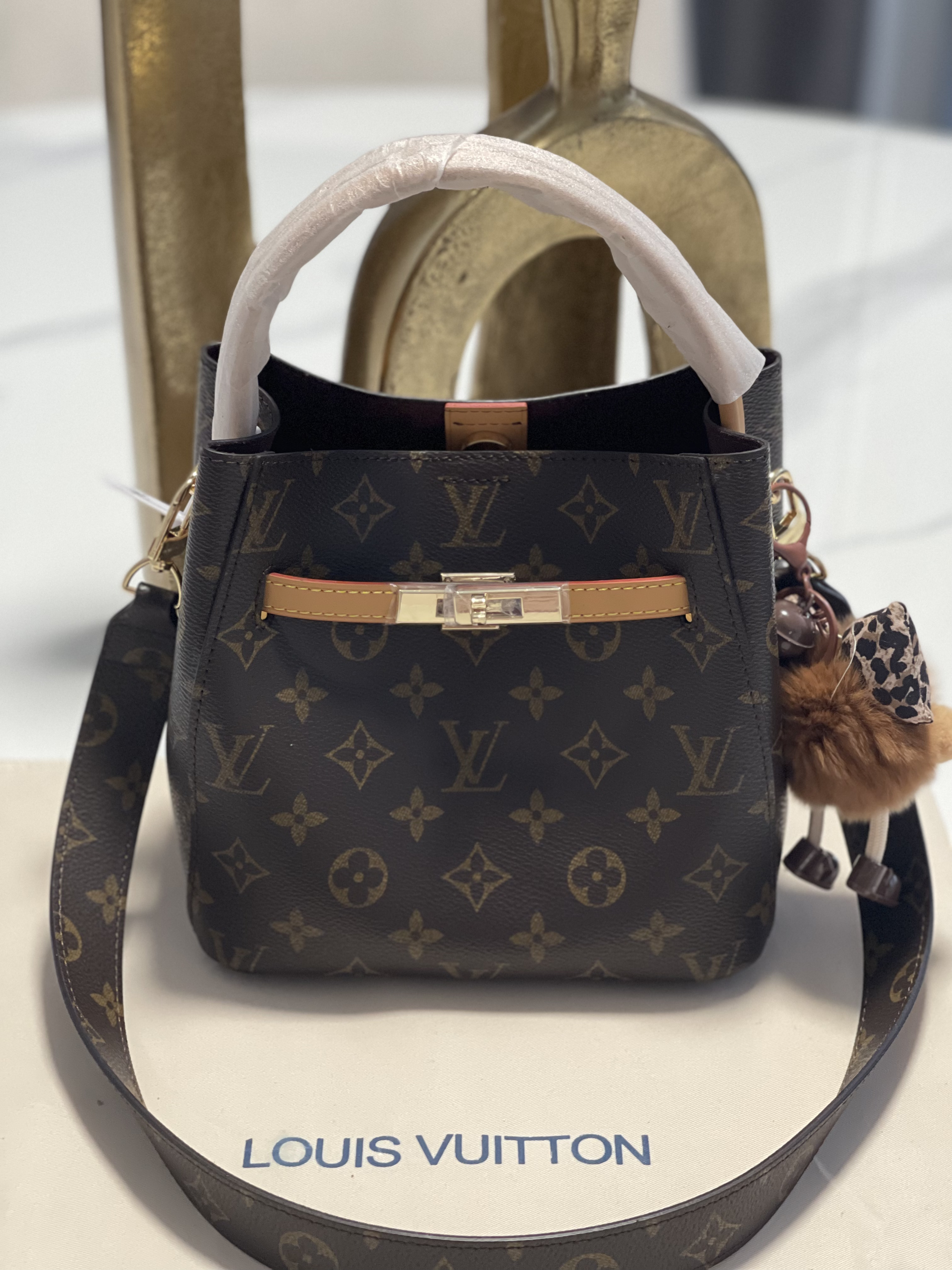 The Signature Style Bag