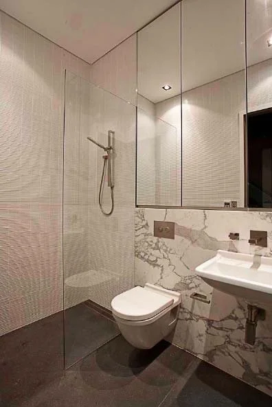 gurner_bathroom.jpg