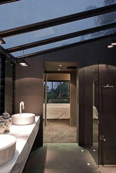 gurner_ensuite.jpg