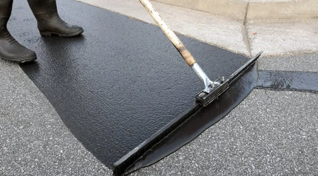 SEAL COAT IMAGES PARA WEBSITE 1.jpg