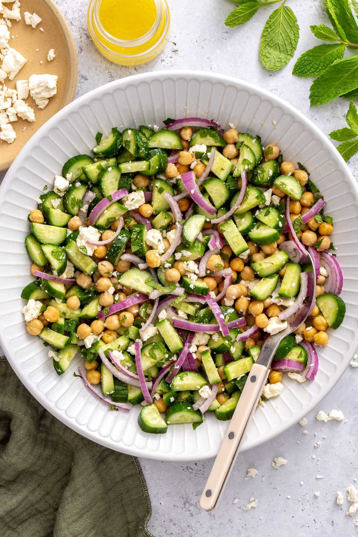 Simple Chickpea Cucumber Salad
