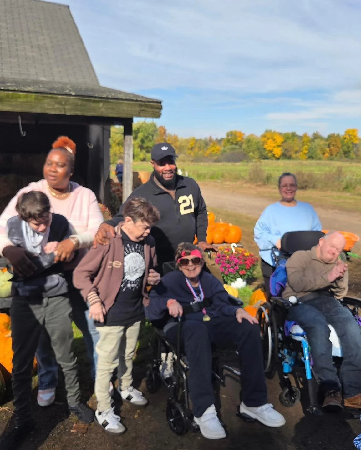 Favarh&rsquo;s Day Program CLEP spent the day at thepickinpatch in Avon. There was a large selection to choose from under the shadow of Heublein Tower. Such a nice day!

#autumn🍁 #pumpkinpatch🎃 #itswhatwedo #wearefavarh