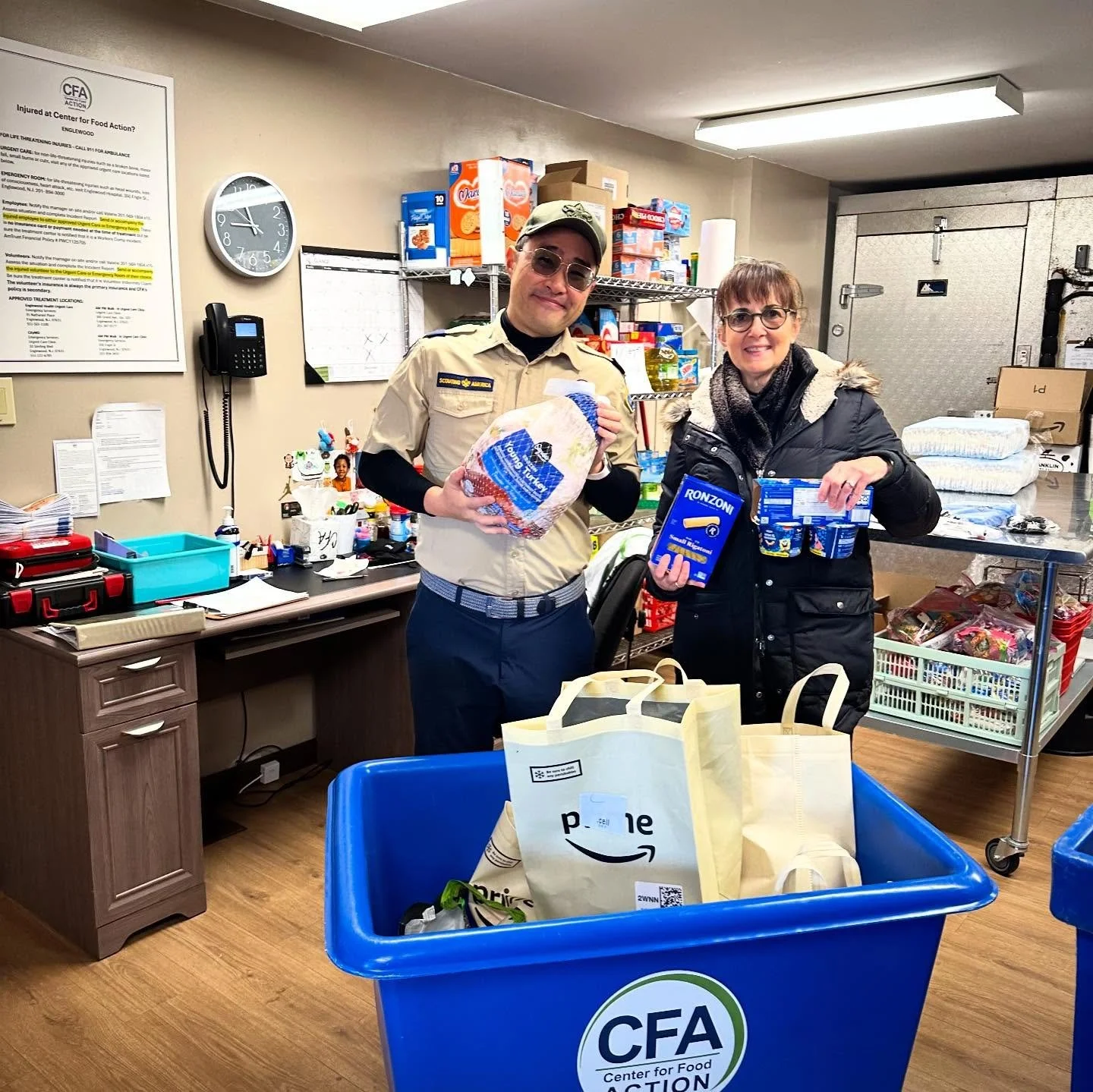 🦅 Pack 99 Gives Back 💛

This week, Fort Lee Kiwanis Cub Scout Pack 99 collected 7 full grocery bags of food and a frozen turkey to donate to the Center for Food Action in Englewood, helping local families in need. @centerforfoodaction 

In New Jers