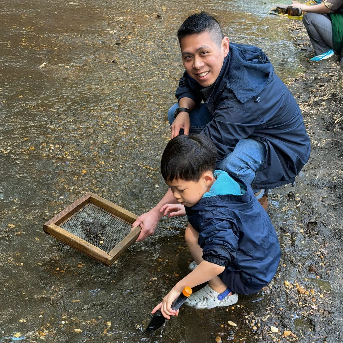 A cool moment from our fossil hunt&mdash;Leo&rsquo;s dad, Leon, finding a belemnite.

These aren&rsquo;t just random rocks&mdash;they&rsquo;re fossils from an ancient squid-like creature that lived over 65 million years ago, back when dinosaurs were 