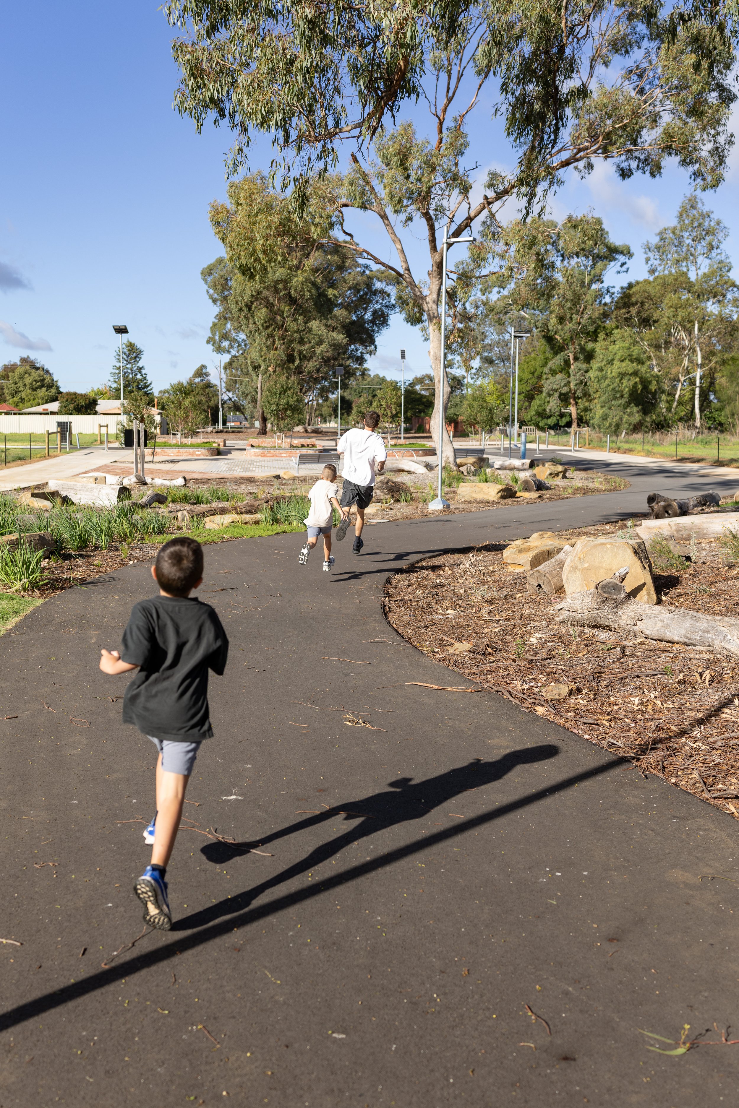 Convenient access to local schools, shopping and everyday amenities