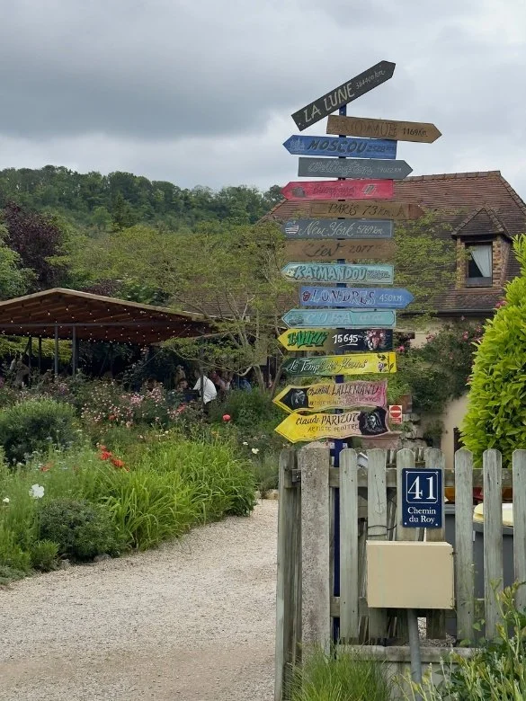 Giverny Town and Cafe
