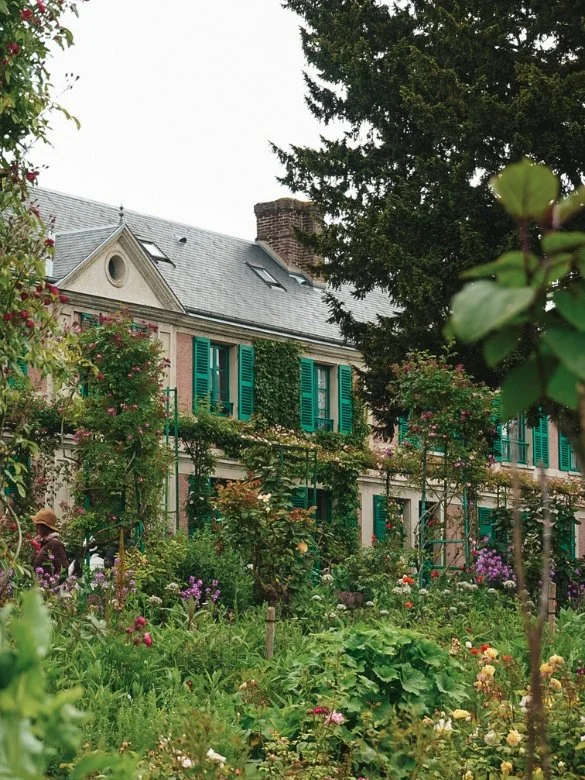Monet's Pink House Set In His Beautiful Garden