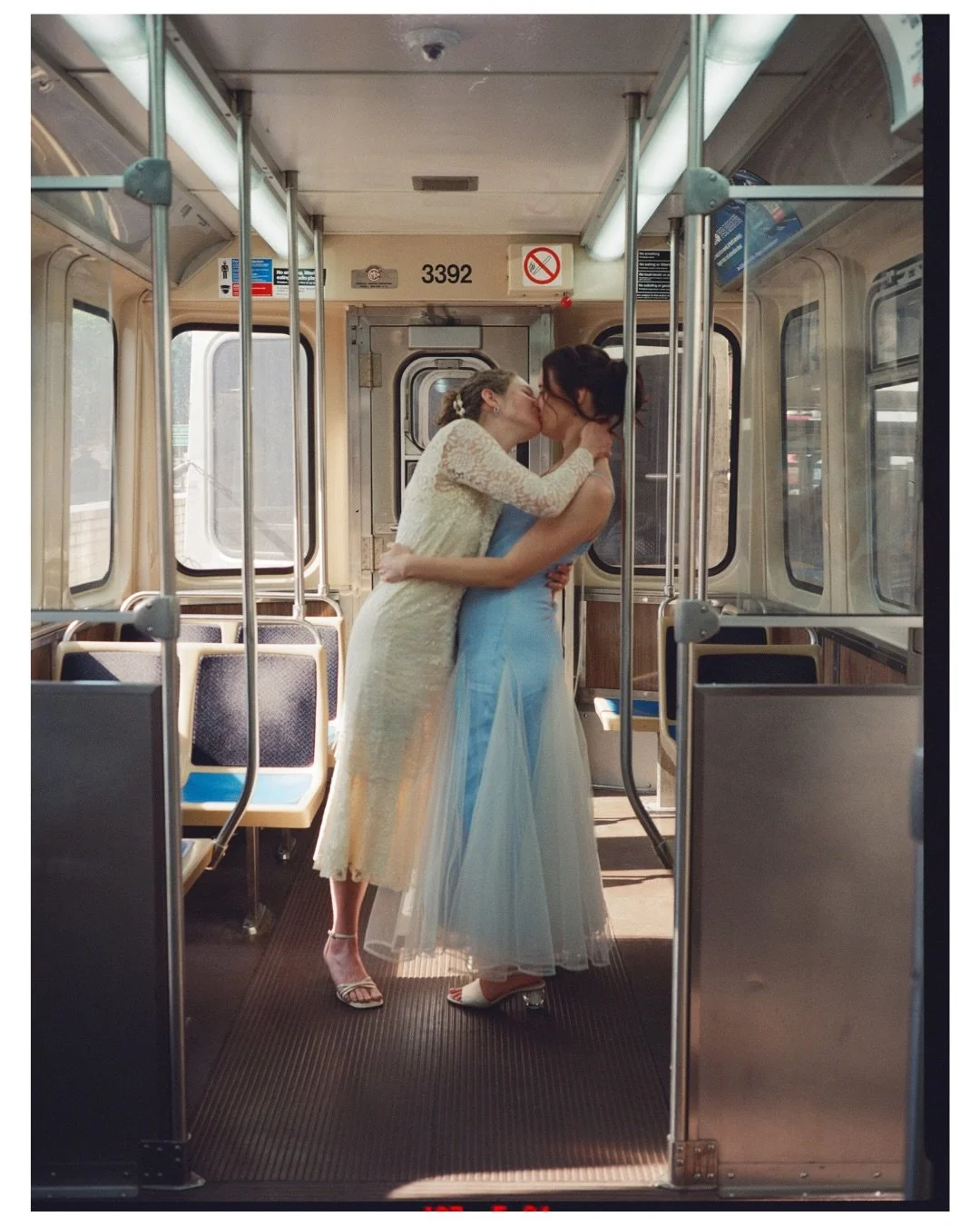 From the most beautiful spring day bopping around Chicago with Haley &amp; Gracie. Thanks for having me 💖 

#chicagofilmphotographer #chicagoweddingphotographer #chicagoelopement #35mm #chicagobridetobe