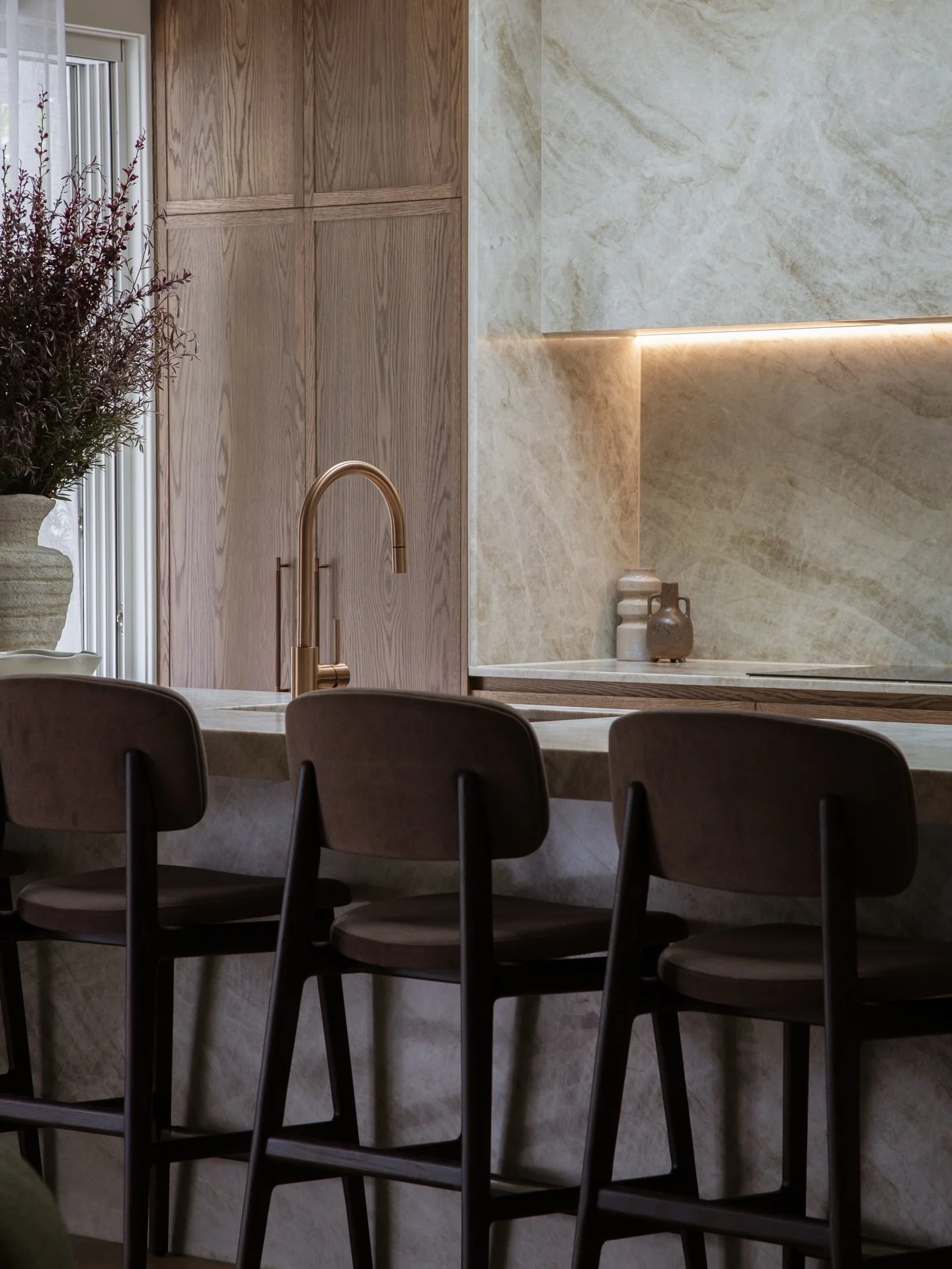 Our favourite look at the House 2 kitchen. Beautifully captured by @jason_13 and @loughlinfurniture .

The American Oak Aged joinery by @loughlinfurniture is a centrepiece of this space, with its quality and finish playing a key role in creating a ki