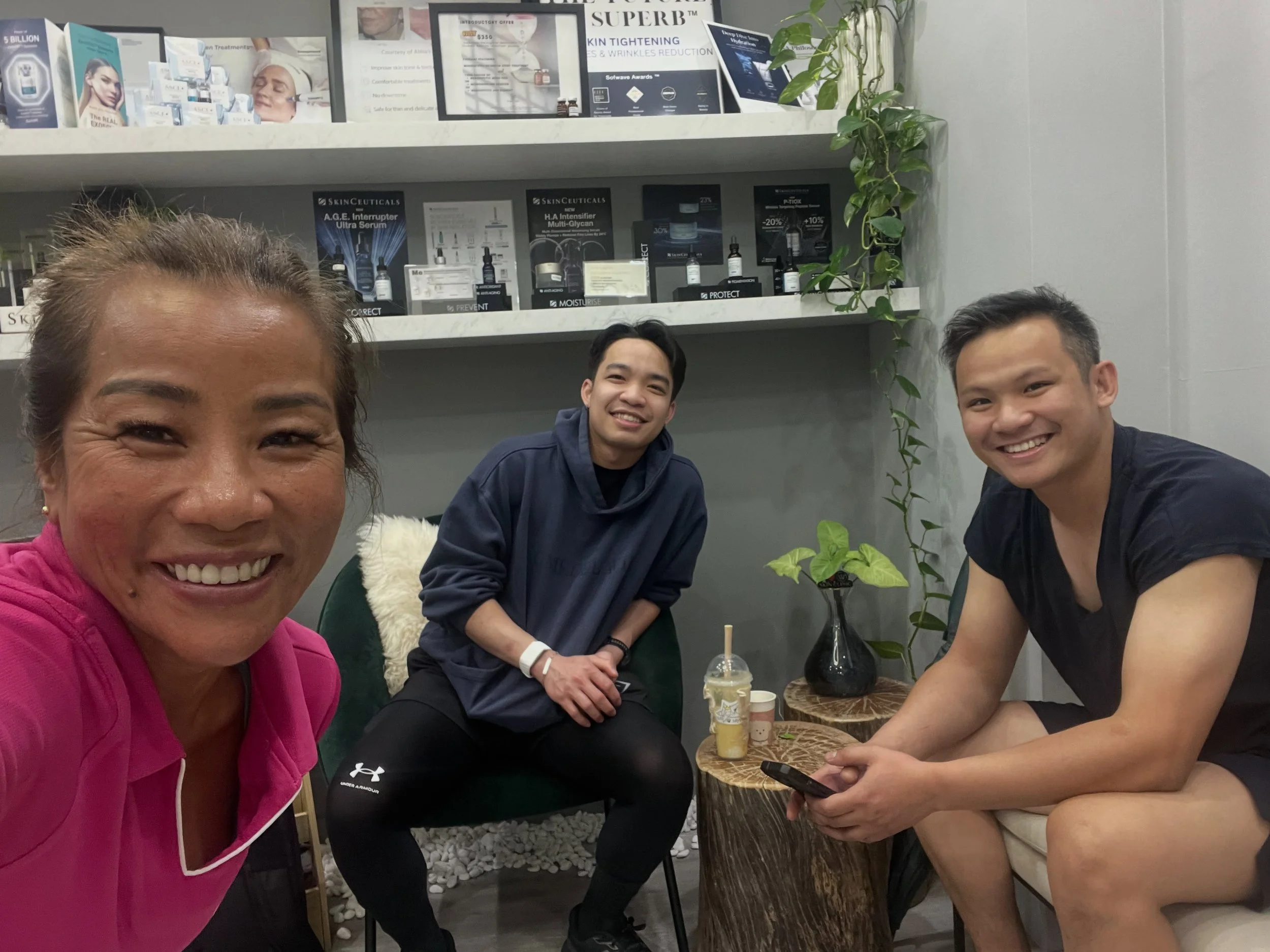 💕 Two Strangers, One Shared Smile! 😂❤️

Two of my lovely returning clients met at Pain Escapes Massage today. They had never met before, but somehow, they understood each other straight away! 😆

One had just finished a two-hour massage. He spent t