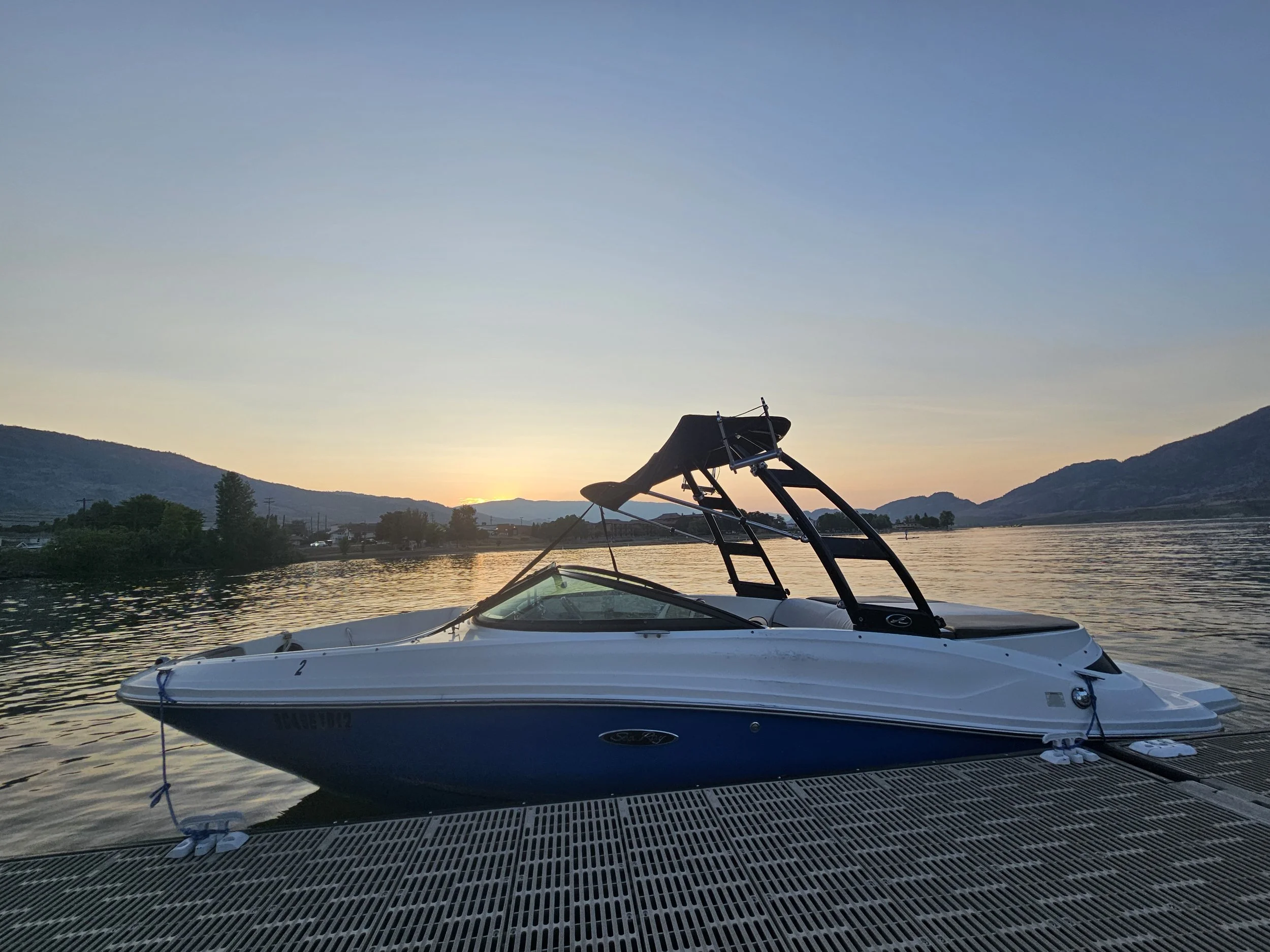 Sea Ray Osoyooos Boat Rental