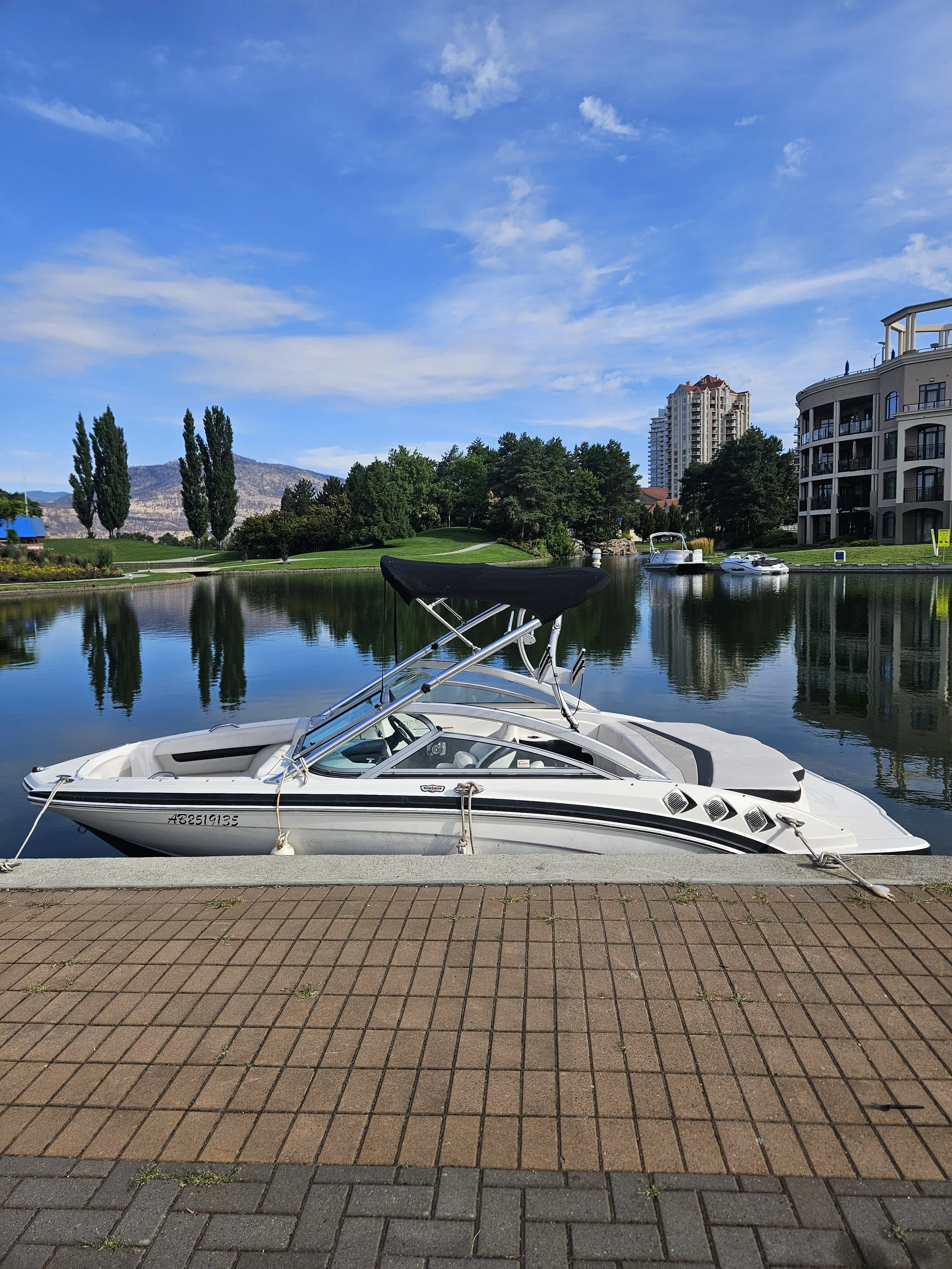 Chapparal w/ Tower Boat Rental