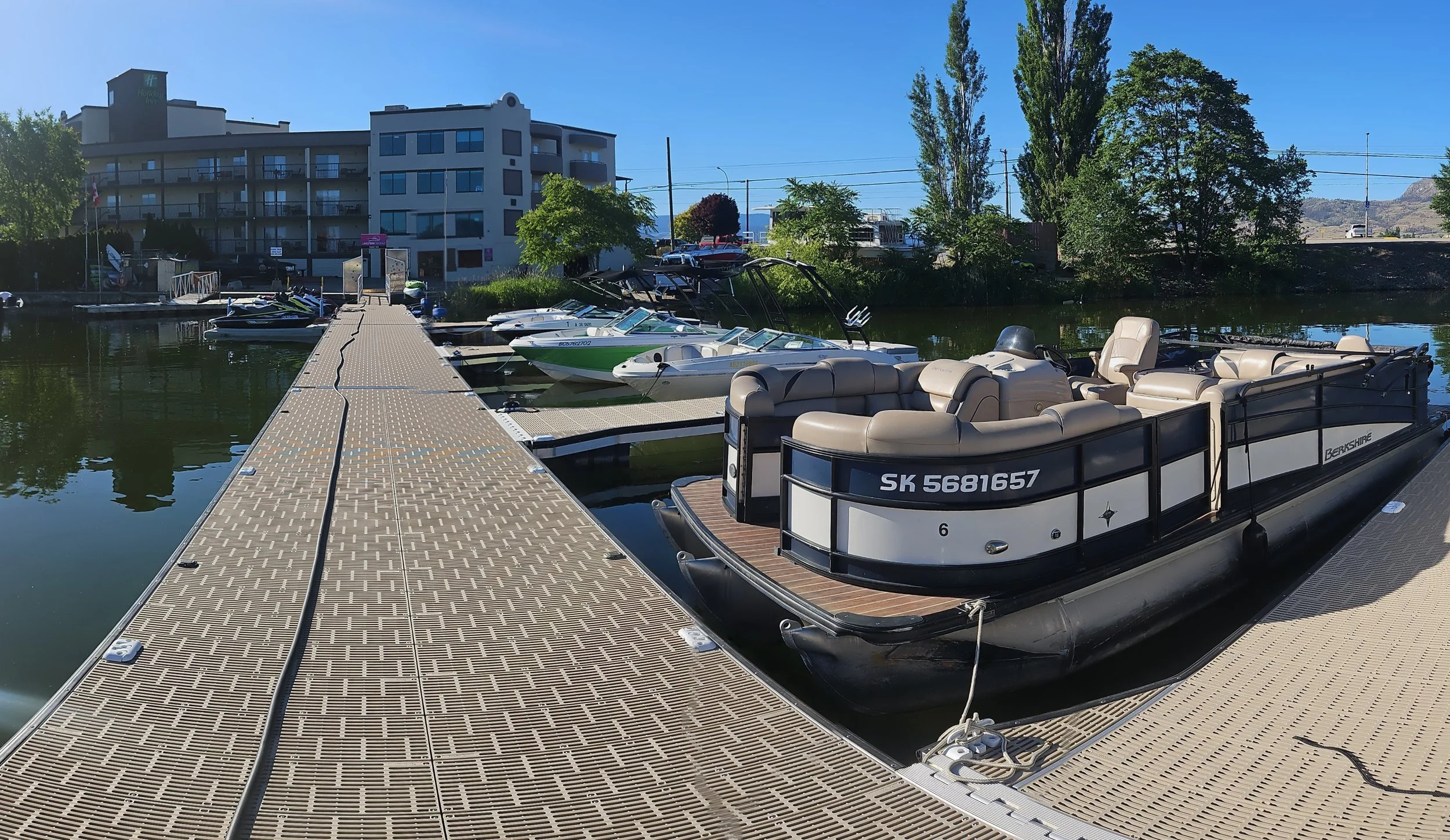 12-Passenger Pontoon Boat