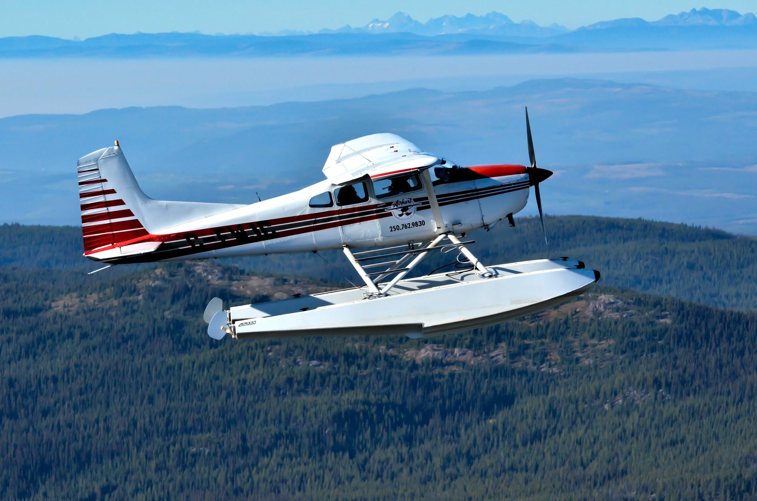 5 Reasons to Take a Scenic Flight Over the Okanagan: Discover the Okanagan From a Whole New Perspective