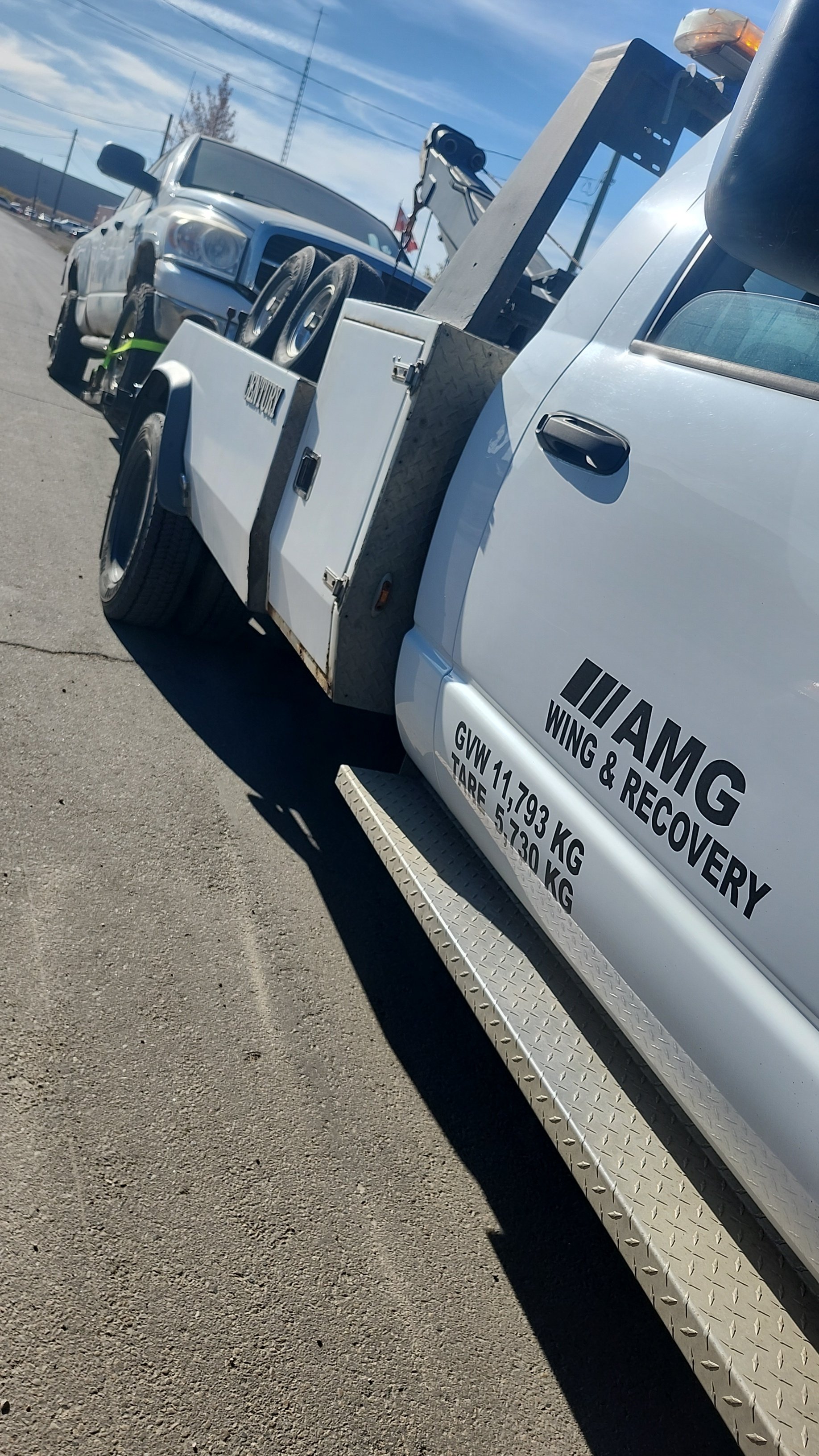 car broke down local towing Edmonton and surrounding area