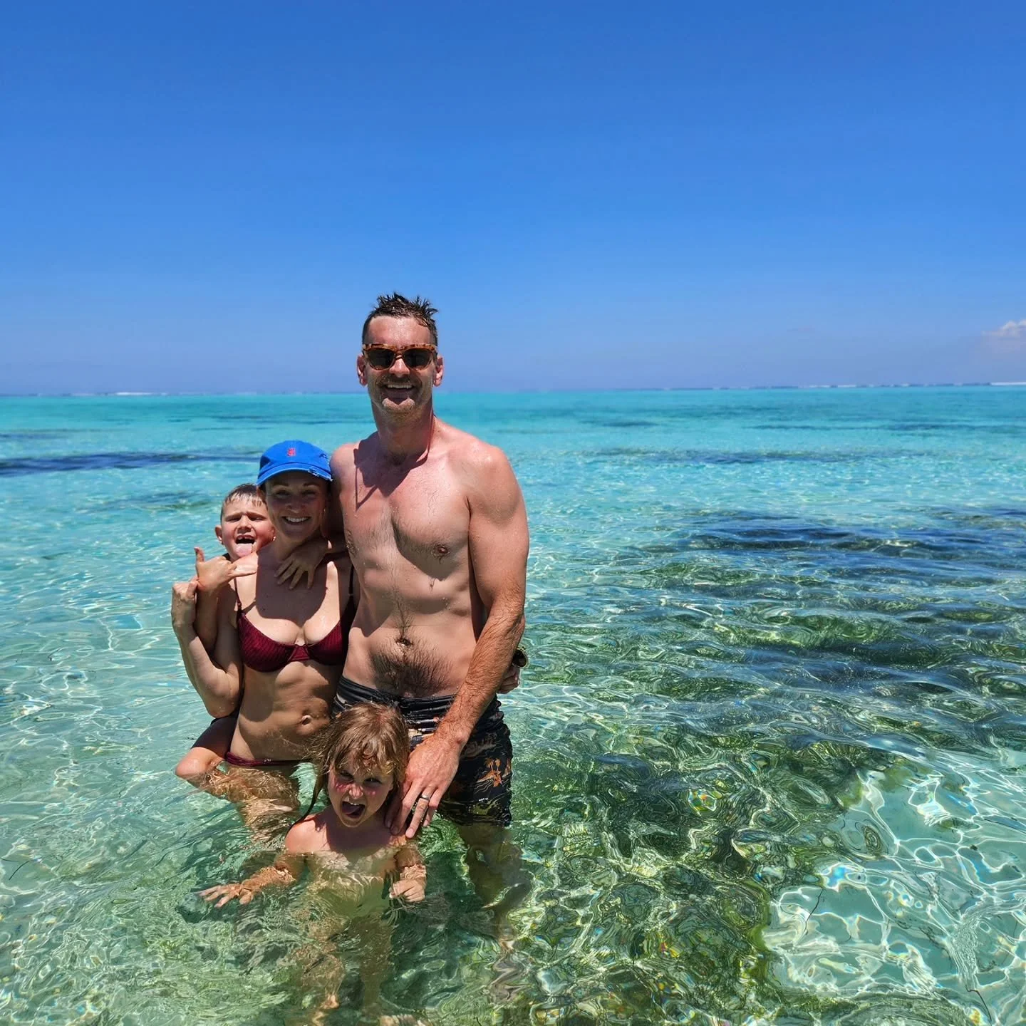FIJI FAM TRIP☀️ Everyone told us Fiji was beautiful, and YES they were correct. It's spectacular x 1000 and no photo will do it justice! I will miss the blue water, the endless supply of Pina Colada's, and the smell of banana boat sunscreen, forever 
