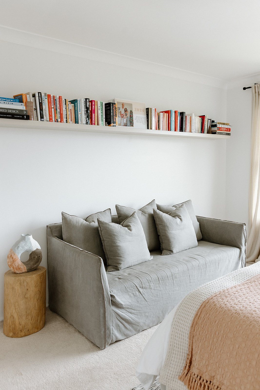 Interior design detail with natural materials and soft tones by Everyday Designs Central Coast. 