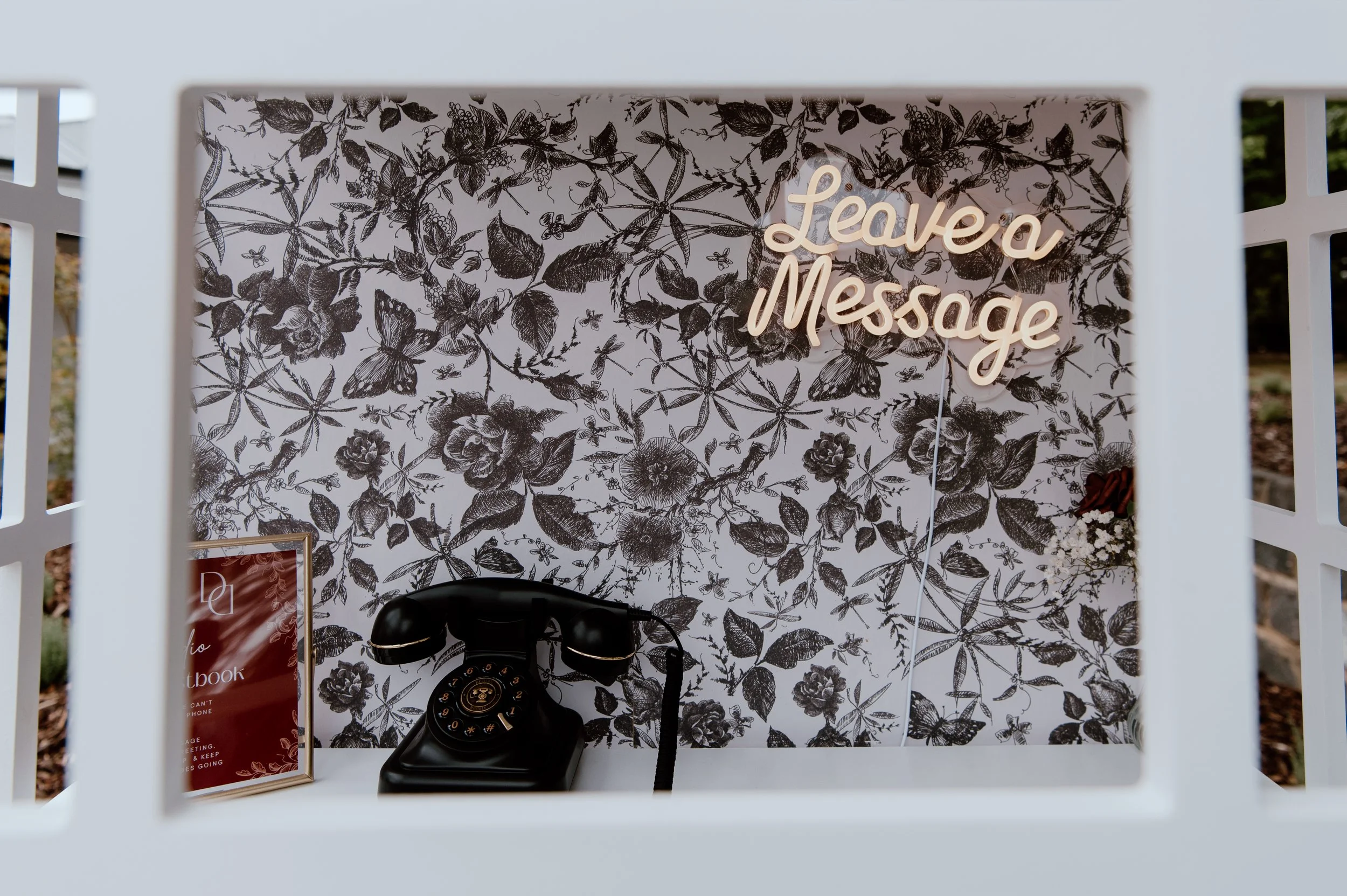 Black rotary audio guestbook phone hire in Melbourne—guests pick up the handset, leave a voice message, and hang up. Perfect for weddings, birthdays, and styled events. Vintage design, easy to use, and memory-making magic.