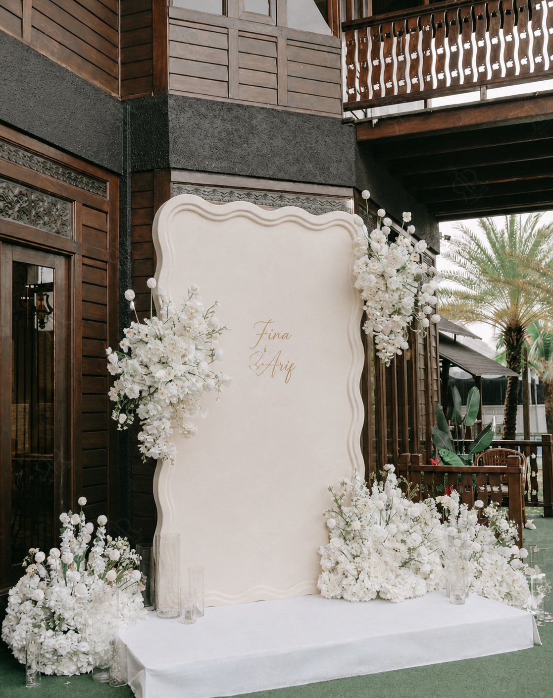 Wave Backdrop - Collapsible Scalloped Cake & Photo Event Wall