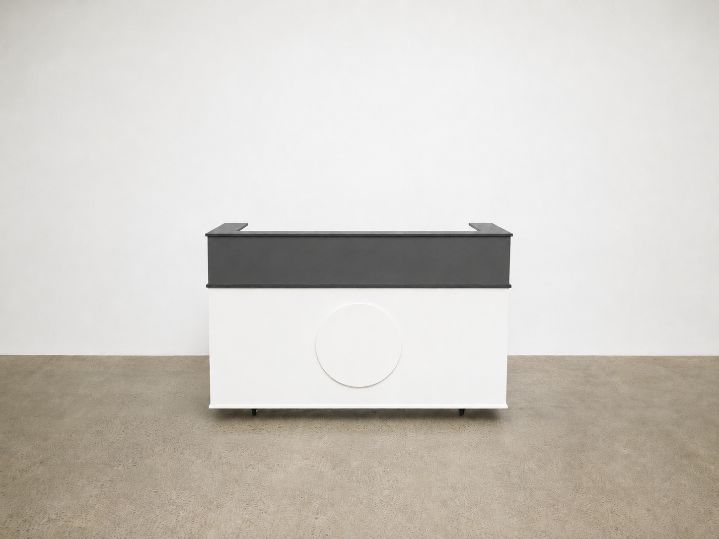 Mobile bar cart, cocktail bar monument.png