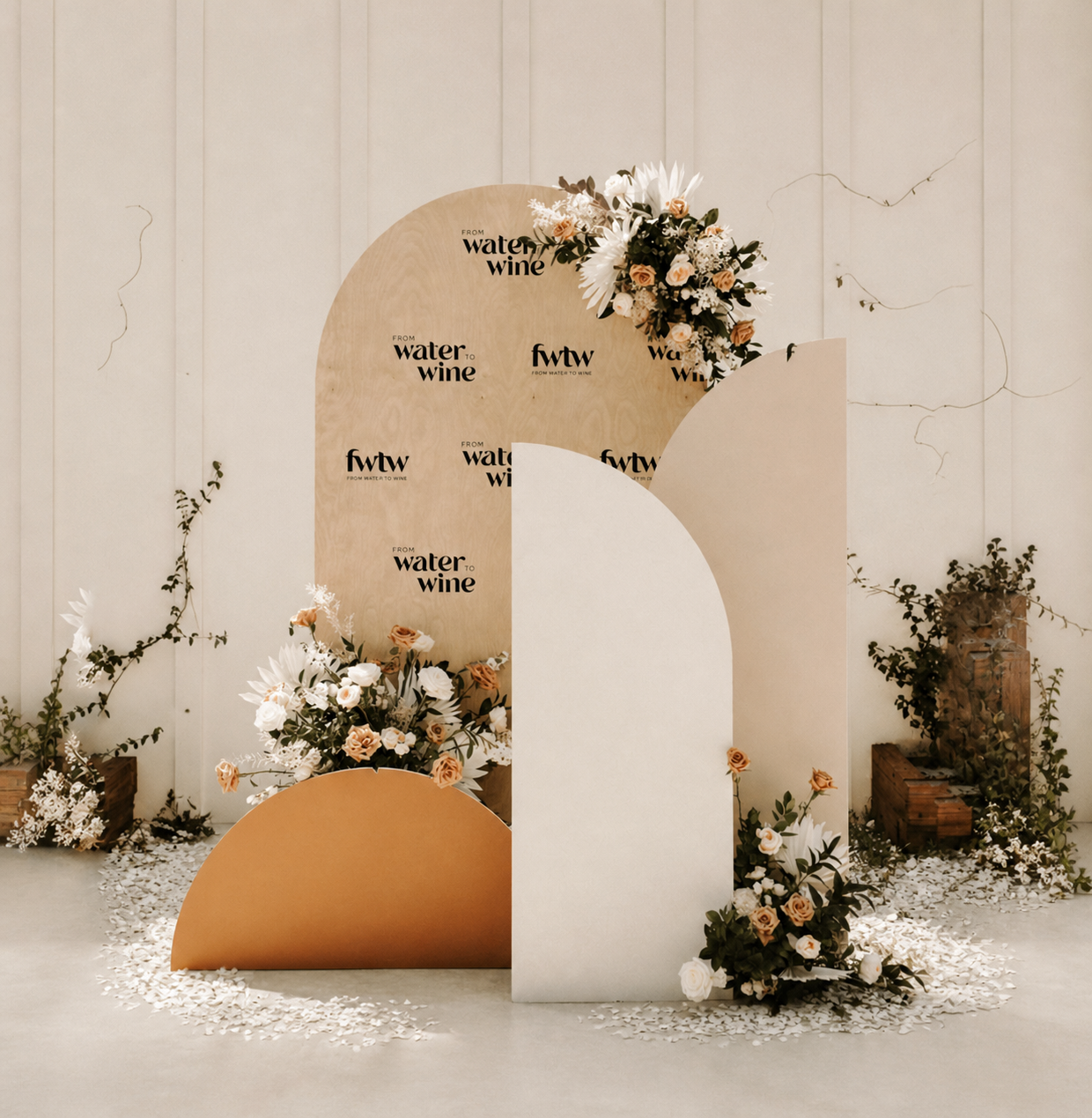 Sail Arch Backdrop - Collapsible Half-Arch Wedding & Event Wall