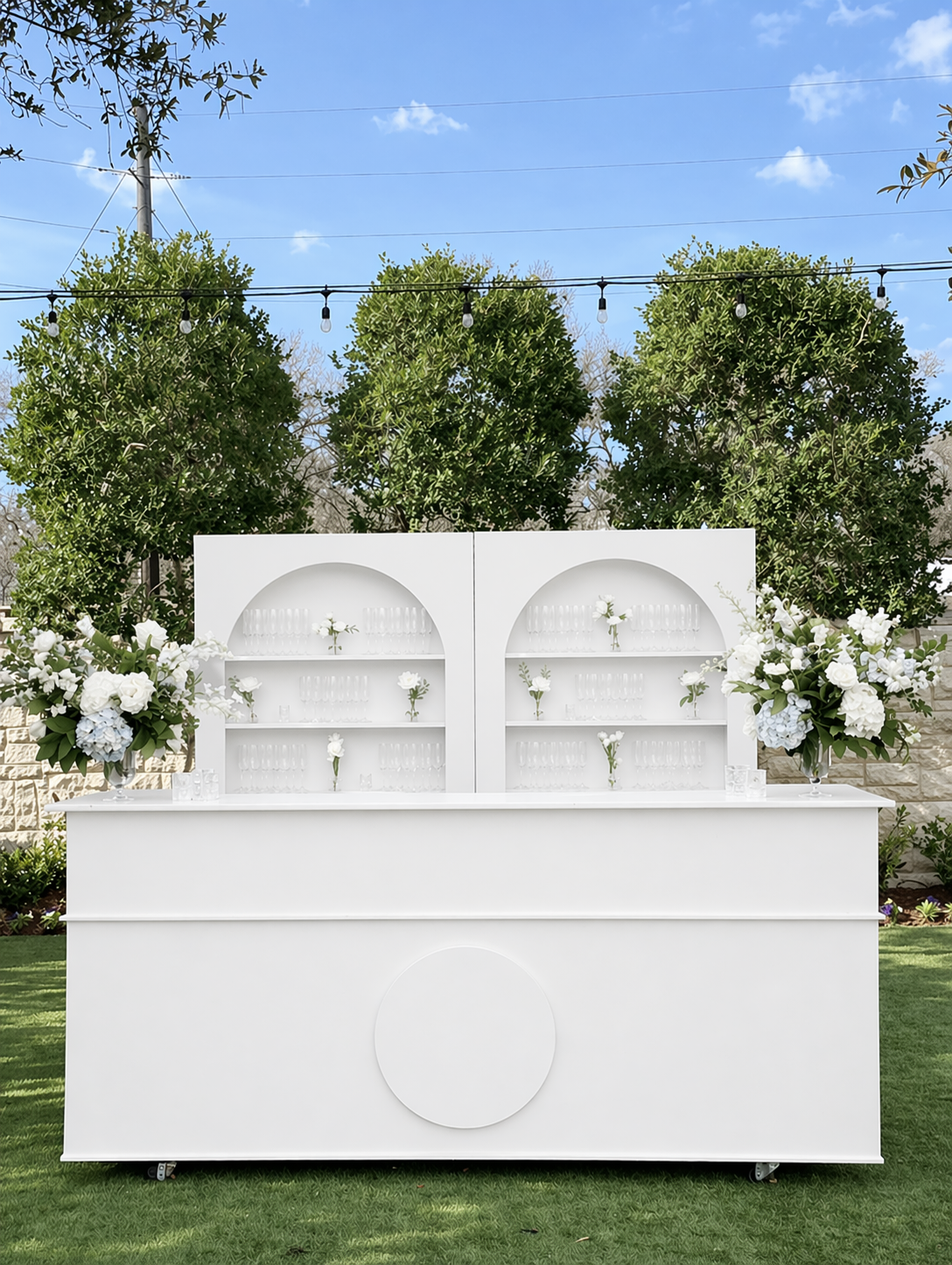 Mobile bar cart, cocktail bar white.png