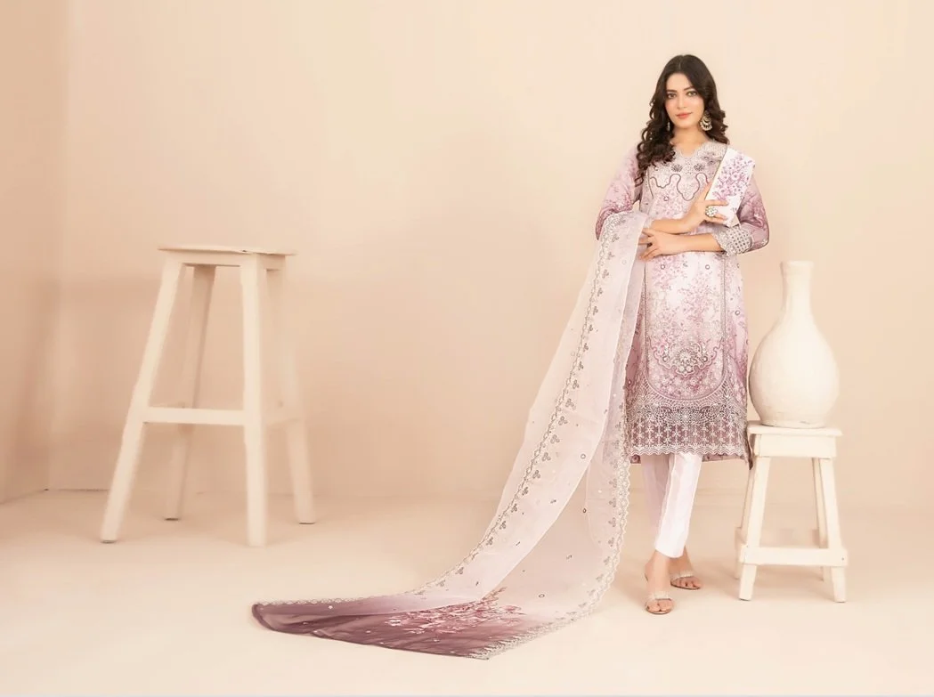 Naqsh Catalogue-Pink Ensemble