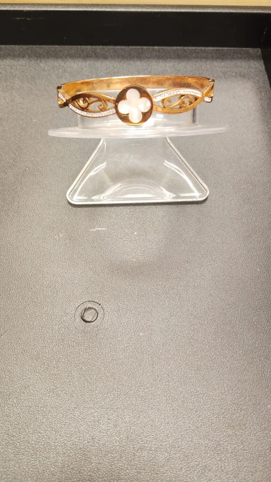 Gold-Tone Clover Bracelet (Adult Size)