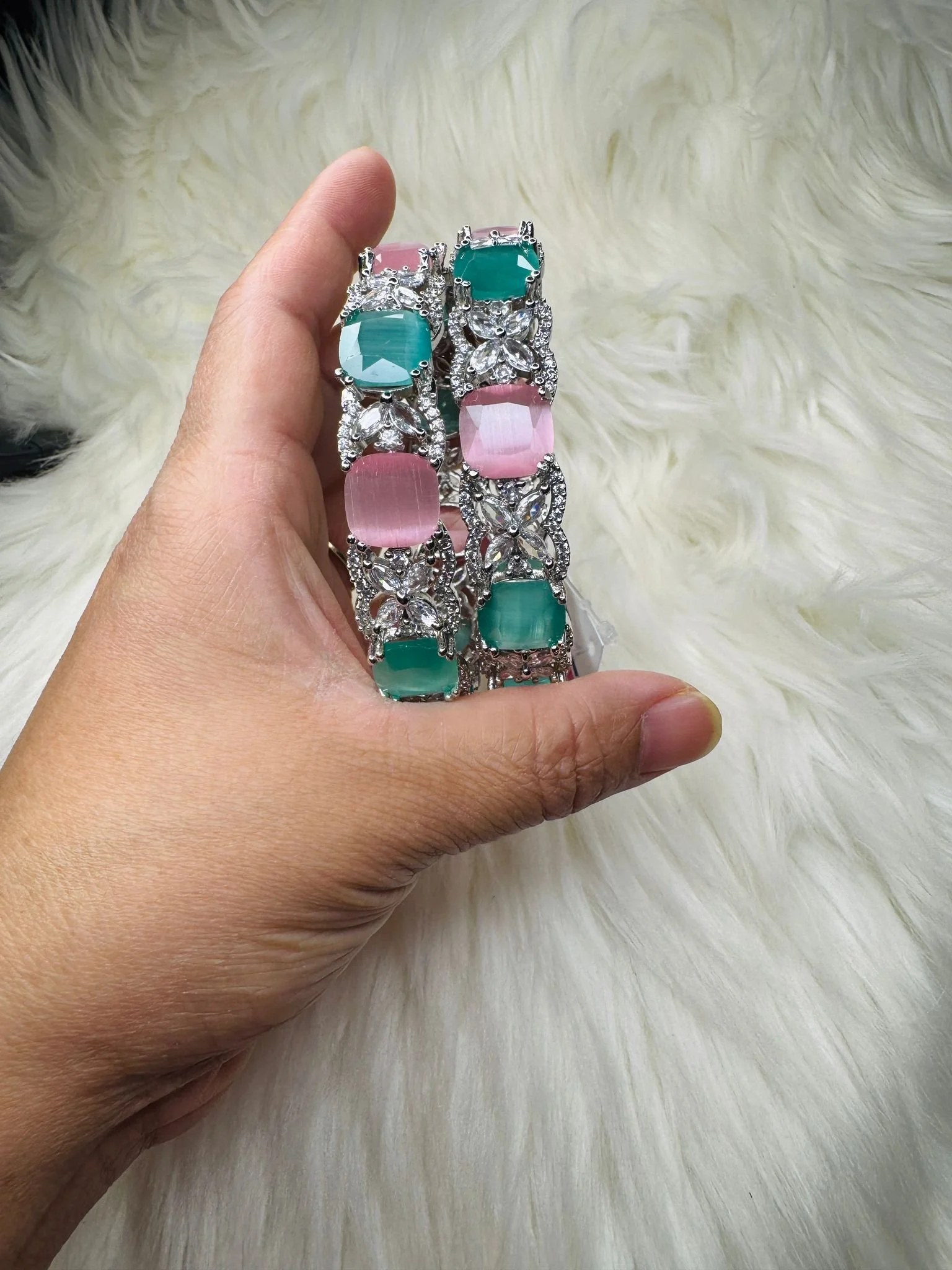 Exquisite Dual-Toned Gemstone Bracelet