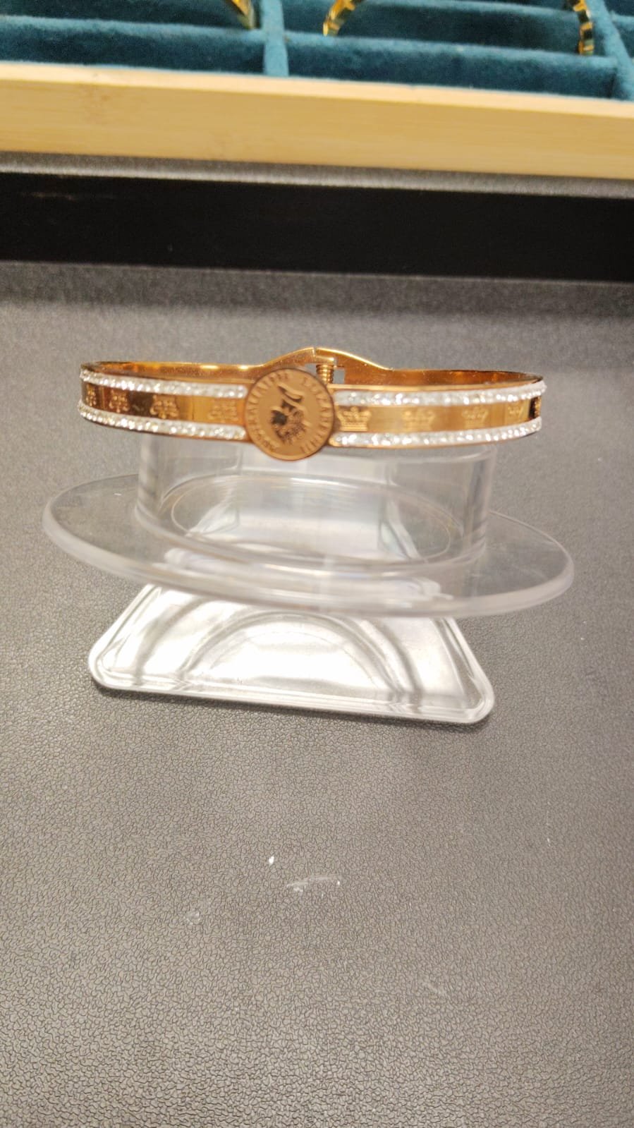 Luxurious Gold Emblem Bracelet (Adult Size)
