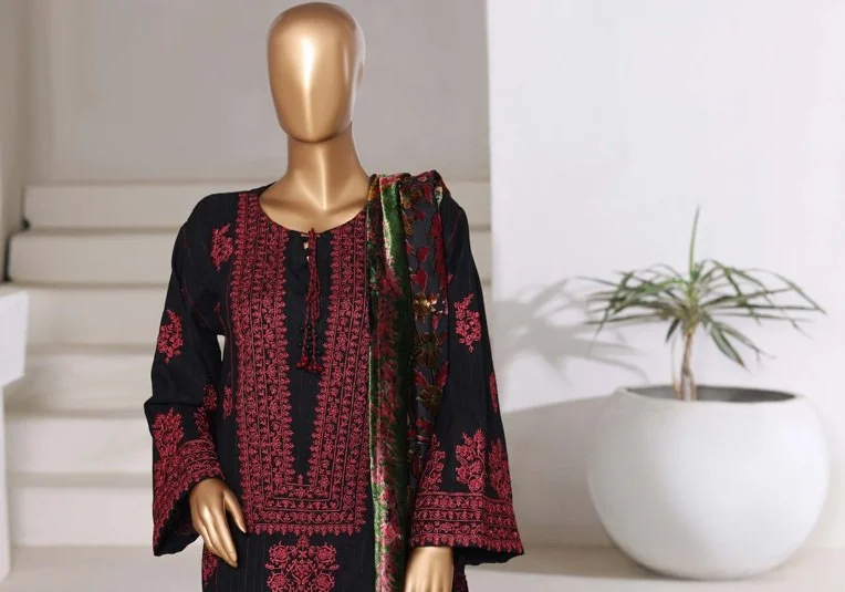 SADABAHAR Luxury Dhanak Ensemble with Palachi Shawl - Black