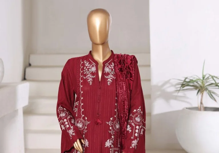 SADABAHAR Luxury Dhanak Ensemble with Palachi Shawl - Red
