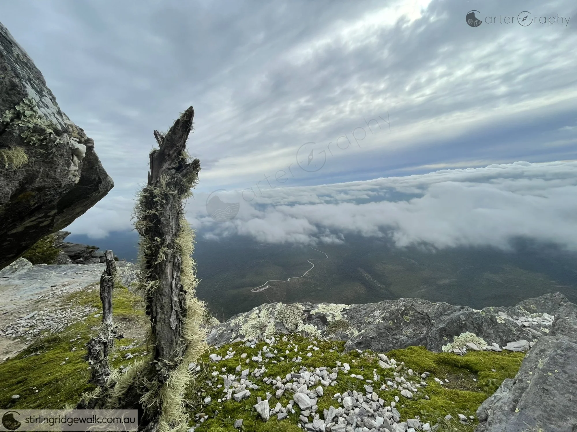 Bluff Knoll summit with views to Bluff Knoll carpark