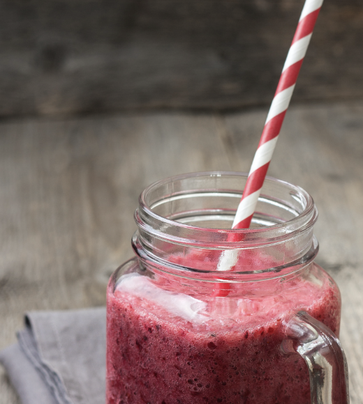 Seasonal smoothie recipes featuring apple, mango, berries and pineapple
