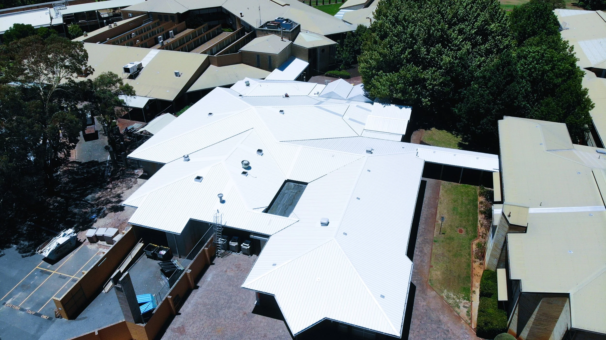 SOUTH METRO TAFE ROOF REPLACEMENT 
