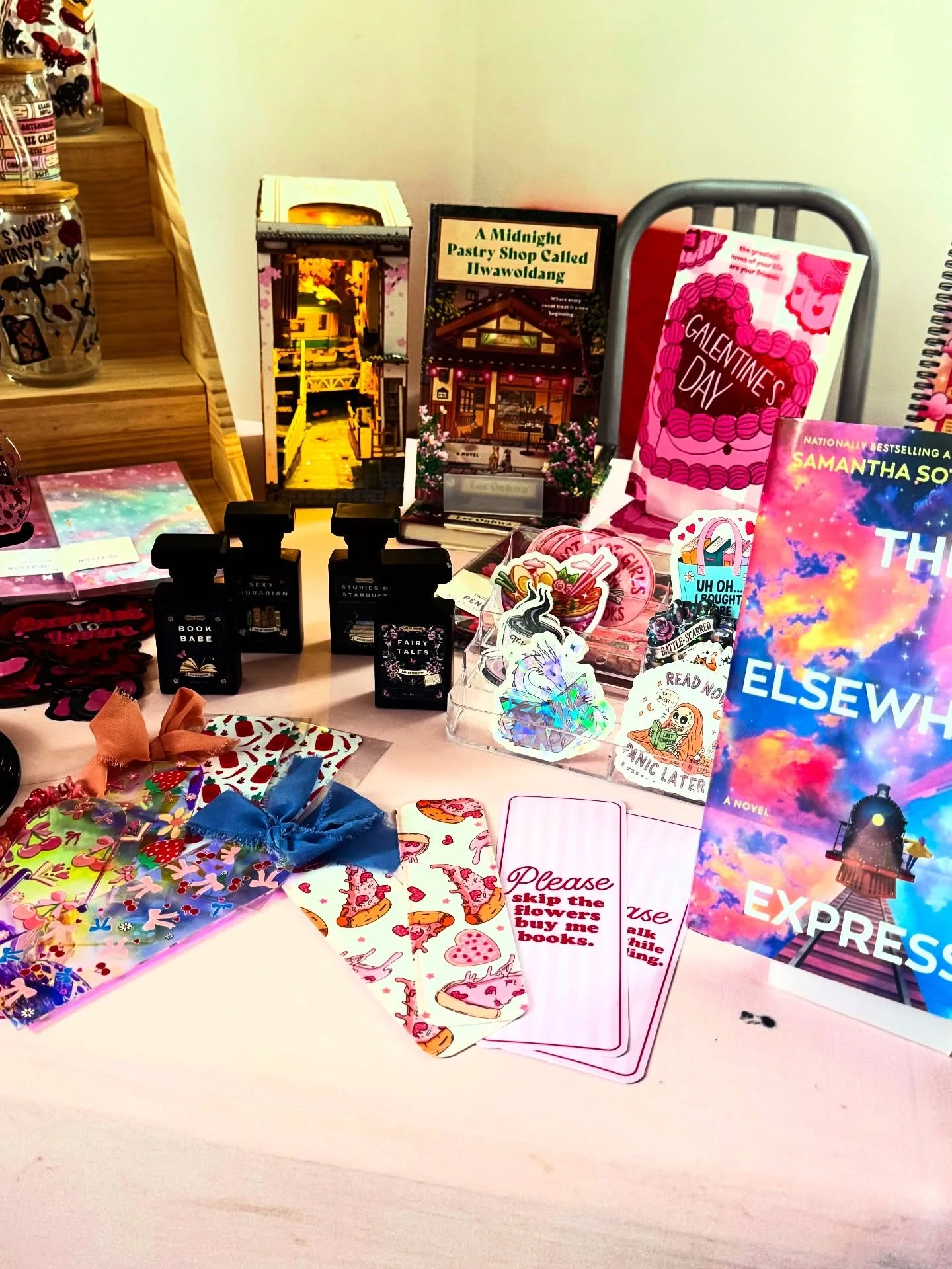 Our first in person market of 2026 and we could not have been happier to have done it with @onyxproductions.llc and @cafe.littles !! 

I was so happy to see vendors I knew AND make new friends in the creative community! We had a wonderful time and ca