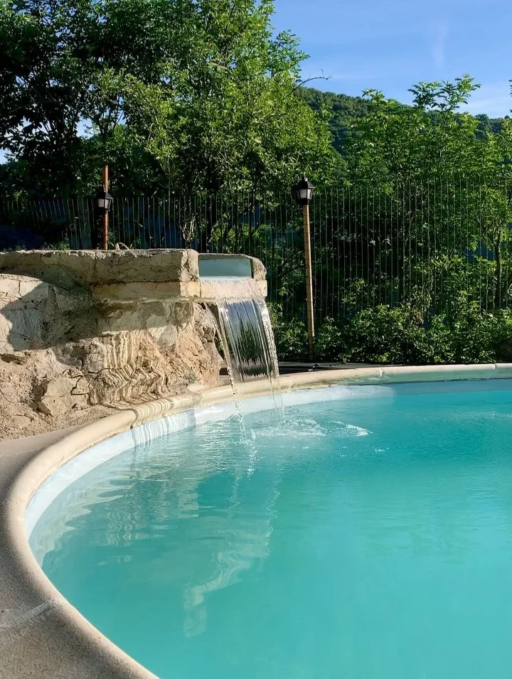 Piscina Eliza 🫧🛁🧊🏄&zwj;♀️🏊🏼&zwj;♀️💎🩵💙🤍💦🌊☀️💧
