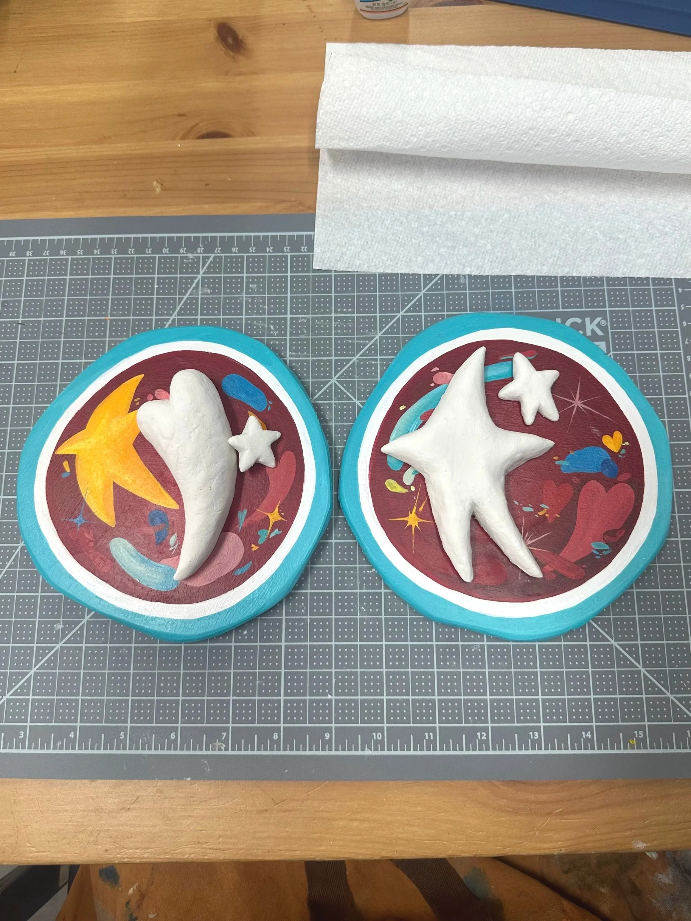 Clay is used to create a three-dimensional effect