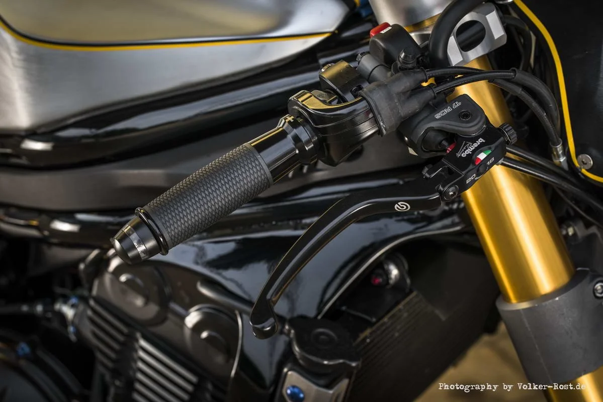 Roadster Hoely Radicale (16).jpg