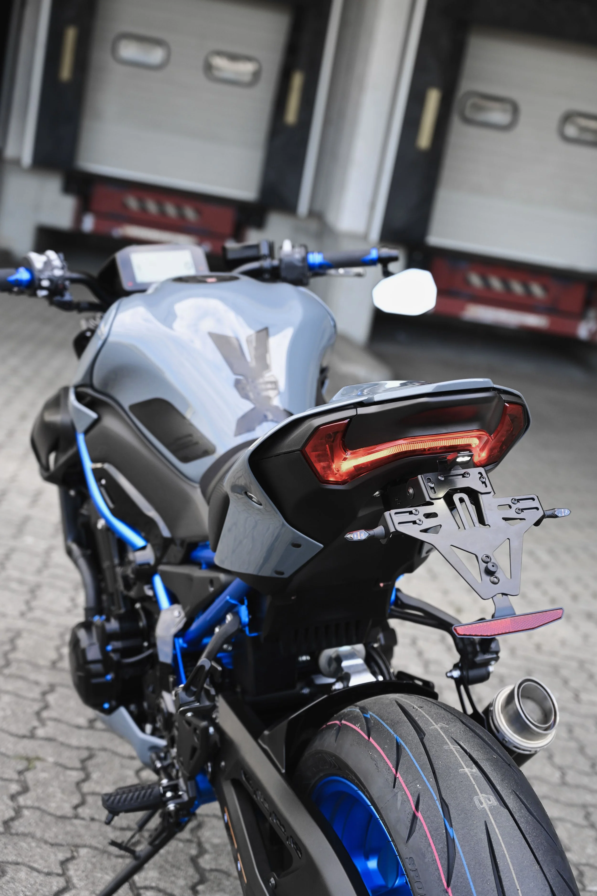 _LS74700.jpg